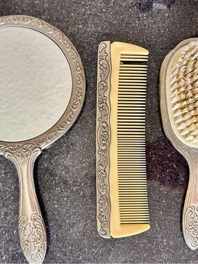 Vintage-Style silver plated Hair Comb, mirror and brush